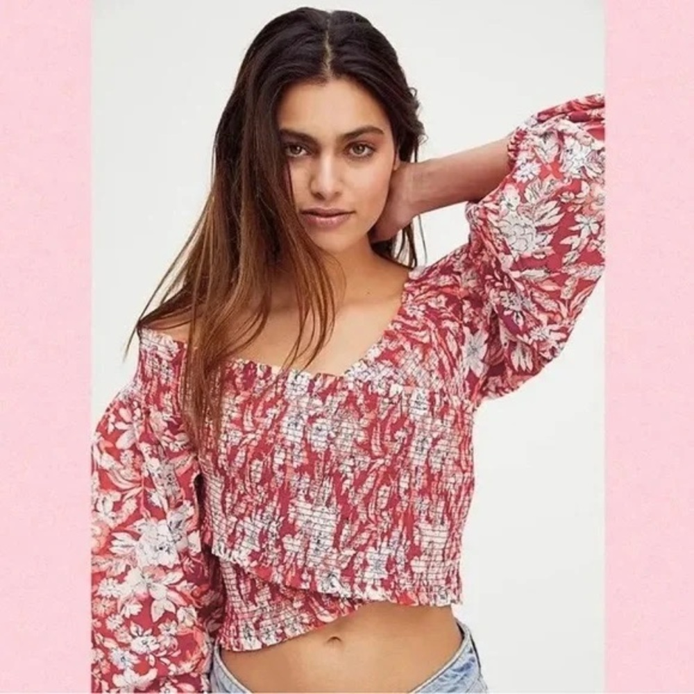Free People Red East to West Smocked Off Shoulder Floral Crop Top EUC Size Small
